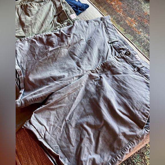 GAP Chino Shorts - 38 x 10" Lot 3 - Navy Blue, Army Green and Grey NWOT - Picture 4 of 4